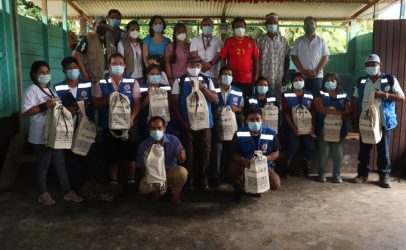 Promotores certificados para cuidar de la salud en la Amazonía peruana